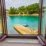 Διαμέρισμα Punta Blue & Orange 5 M From The Sea Punta Križa