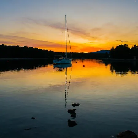 Punta Blue & Orange 5 M From The Sea * Punta Križa