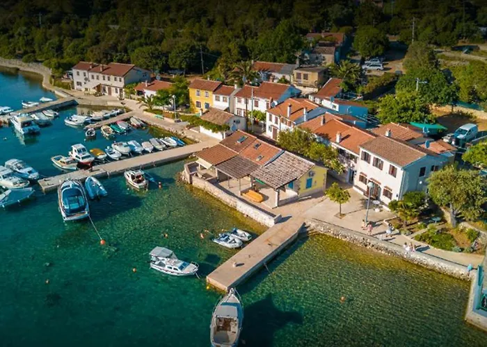 Punta Blue & Orange 5 M From The Sea * Punta Kriza