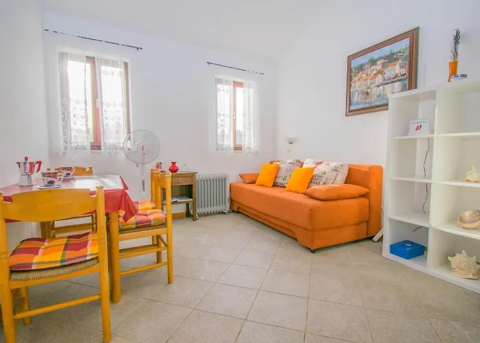 Punta Blue & Orange 5 M From The Sea * Punta Kriza