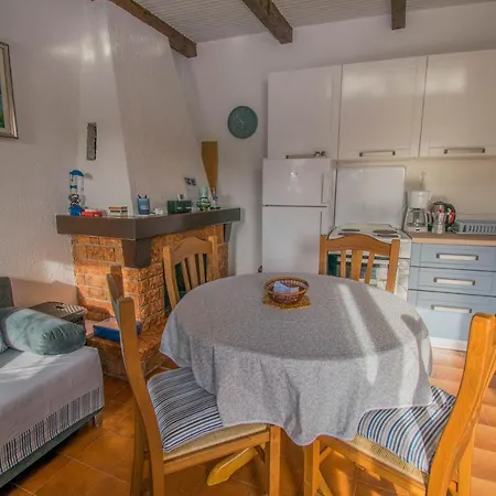 Apartman Punta Blue & Orange 5 M From The Sea *